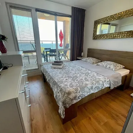 Byla Sun Day Apartment *